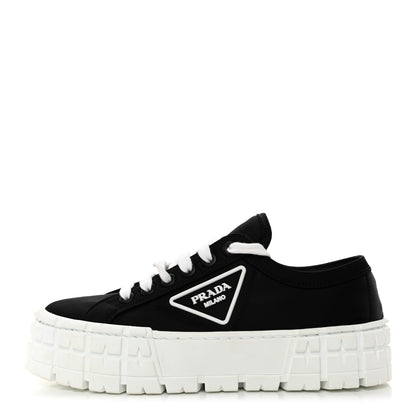 Prada Re-Nylon Gabardine Triangle Logo Double Wheel 50mm Sneakers 37.5 Black 1 of 9
