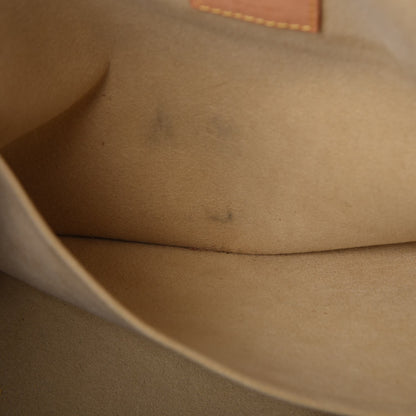 Louis Vuitton Monogram Manhattan GM 8 of 8