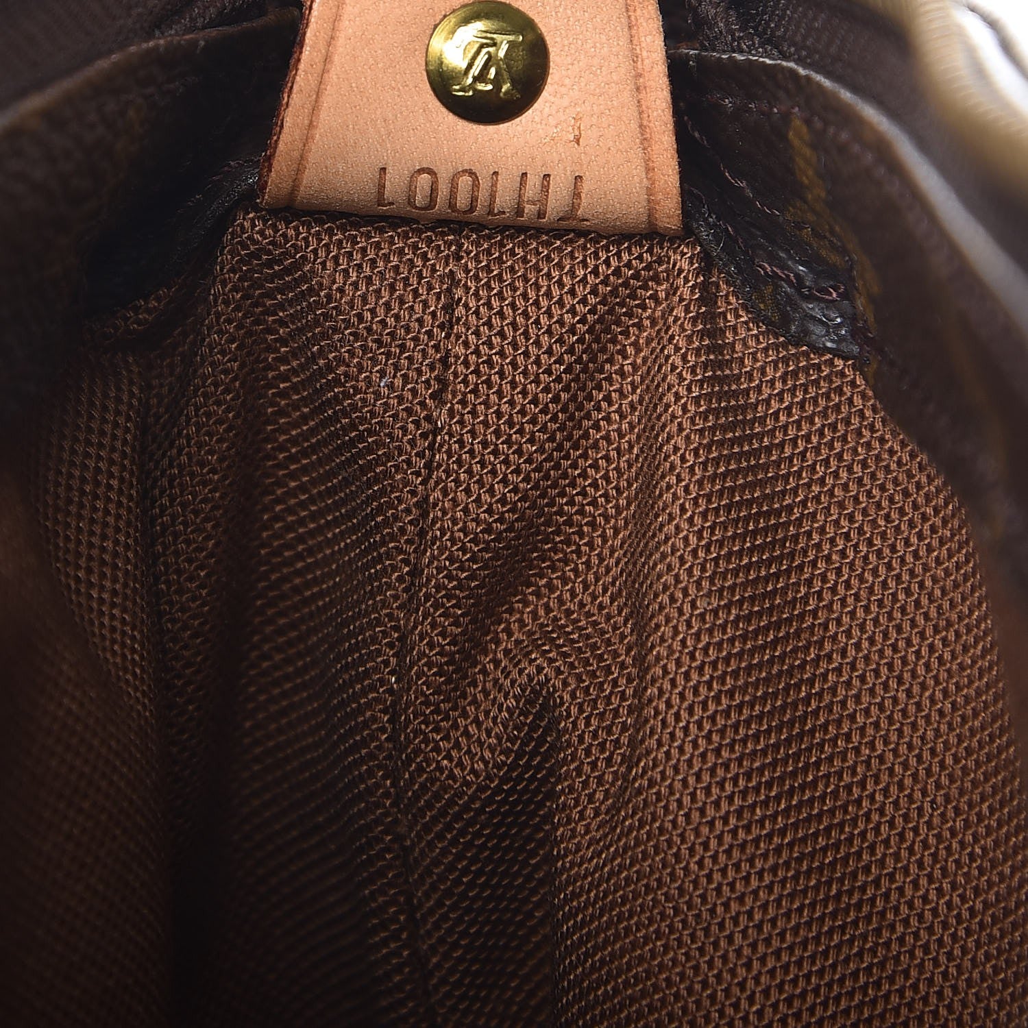 Louis Vuitton Monogram Cabas Mezzo 7 of 14