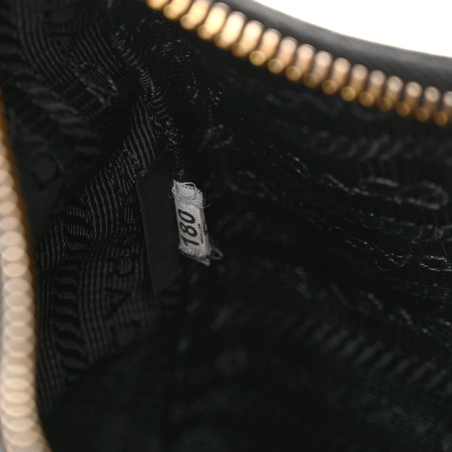 Saffiano Lux Re-Edition 2005 Shoulder Bag Black