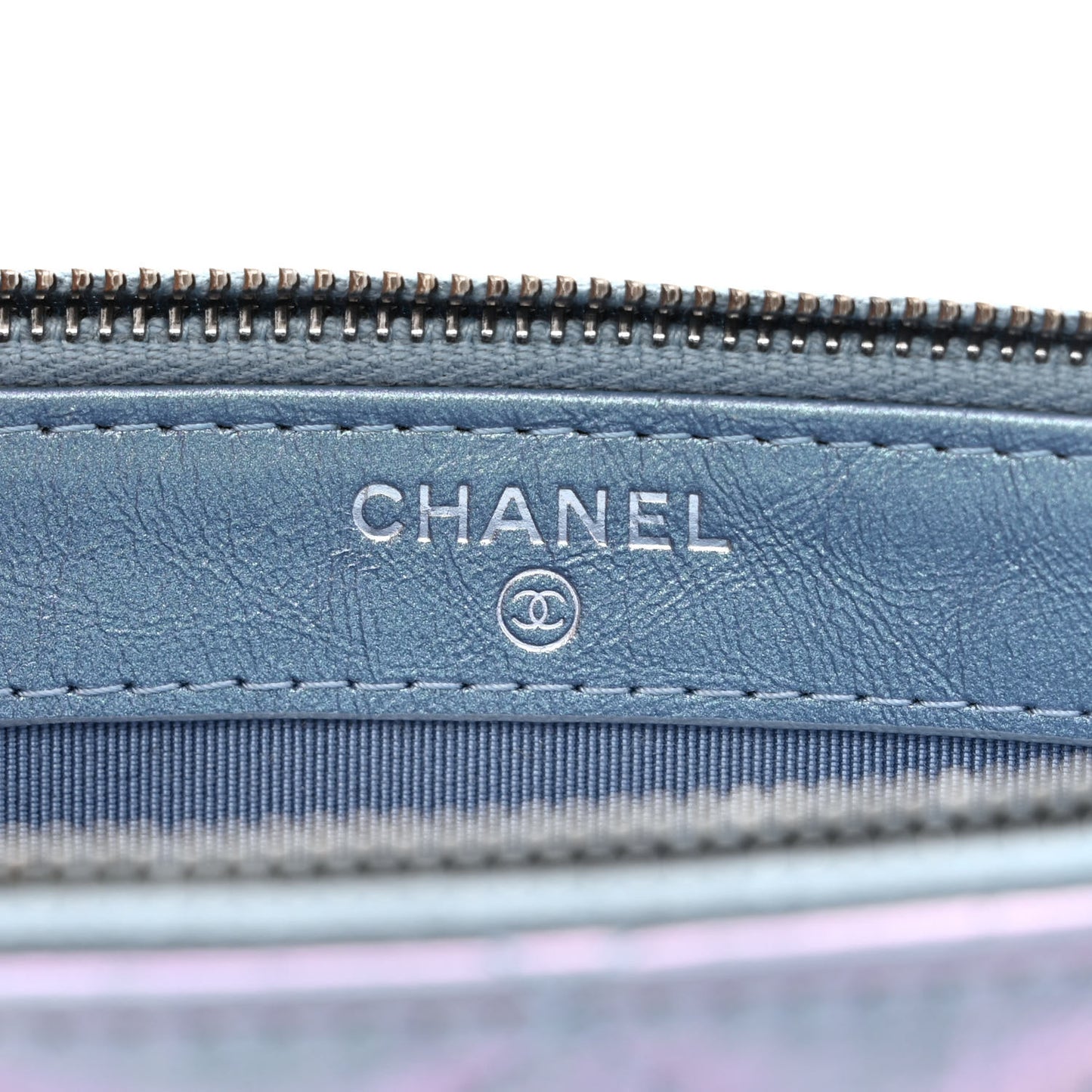 Iridescent Lambskin Calfskin Quilted Small Gabrielle Clutch With Chain Light Purple