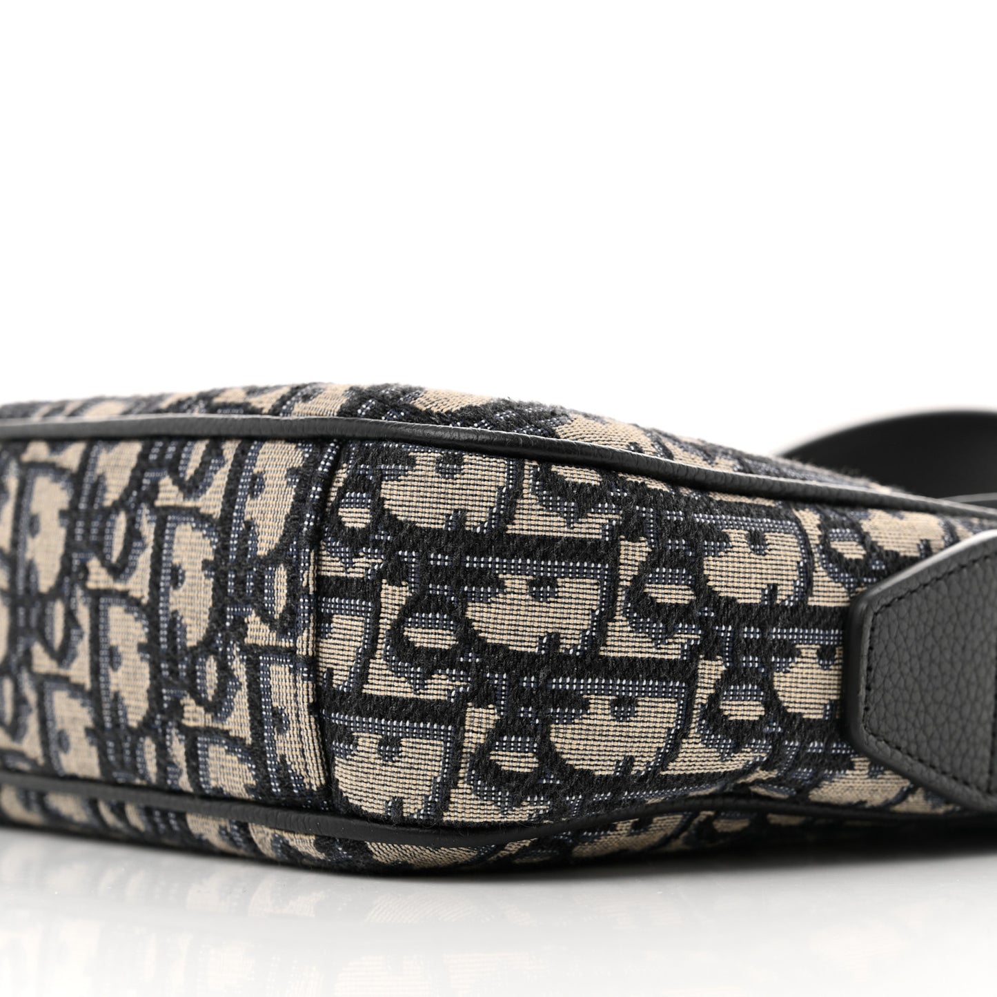 Grained Calfskin Oblique Mini Saddle Messenger Black