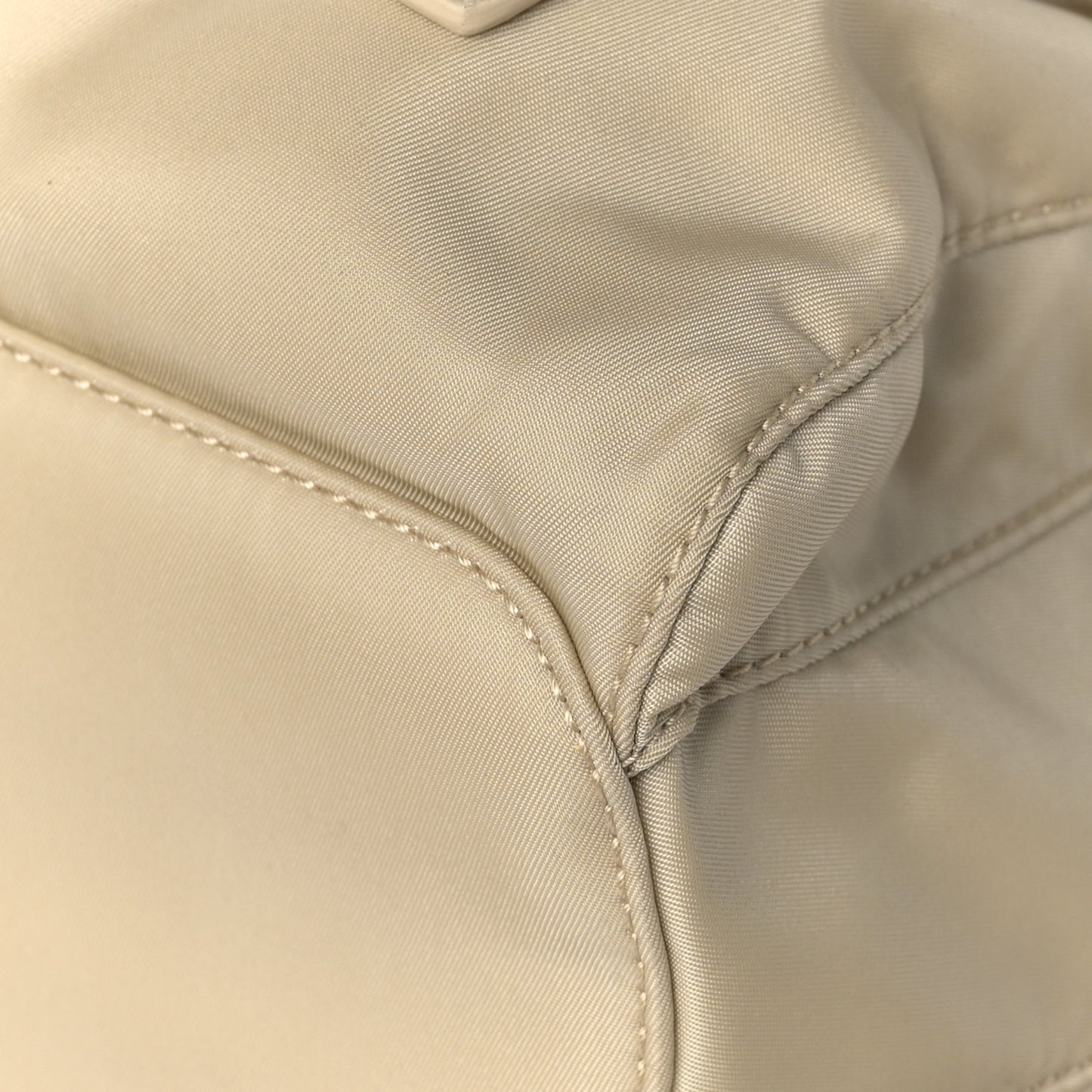 Nylon Vela Small Backpack Deserto