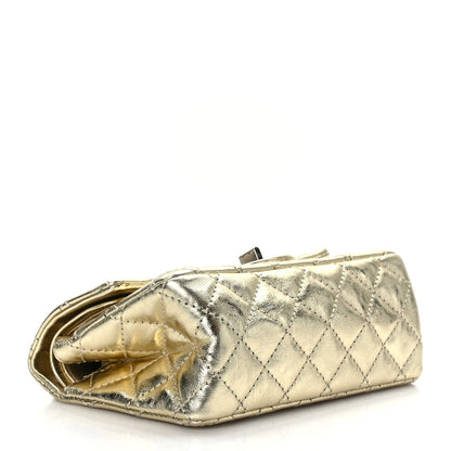 Chanel Metallic Aged Calfskin 2.55 Reissue 224 Flap Gold 4 of 9