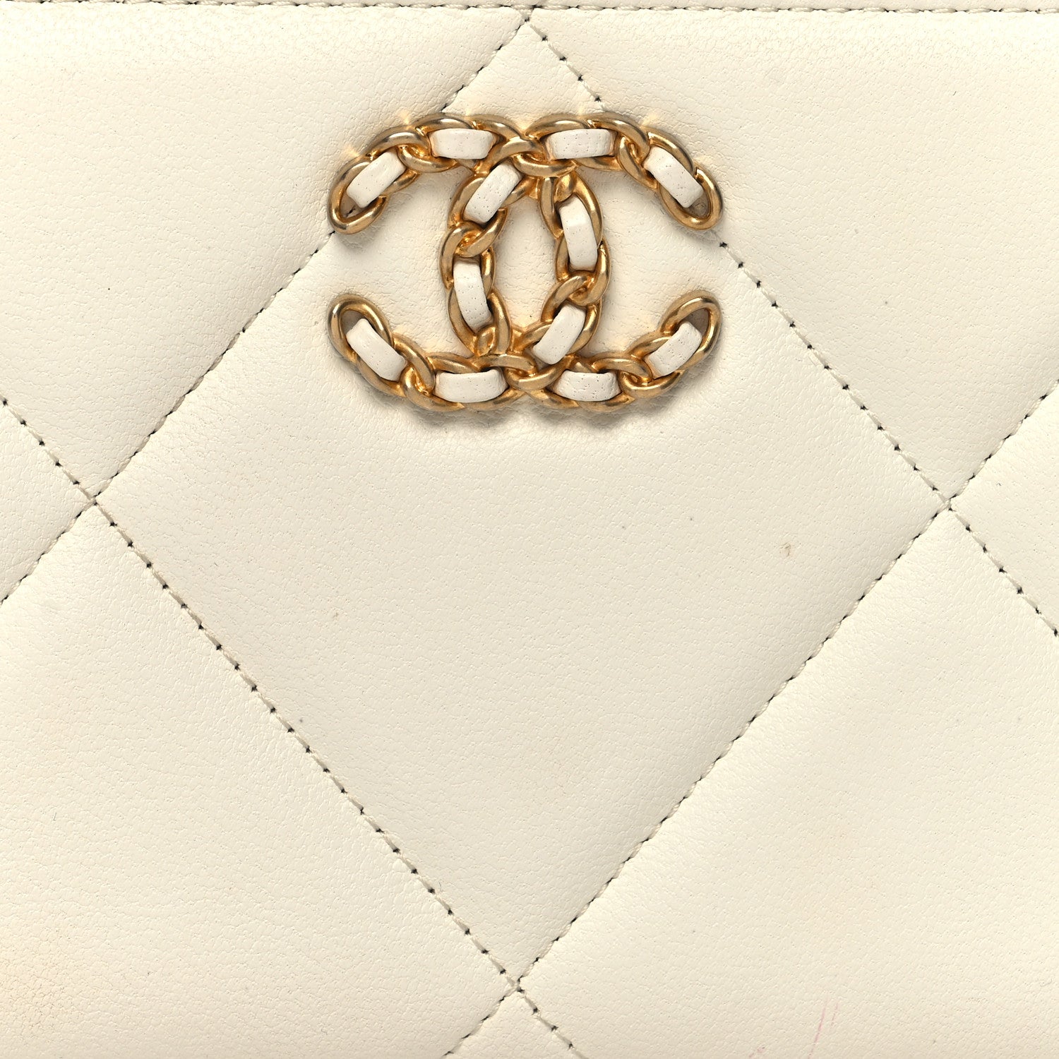 Chanel Shiny Goatskin Quilted 19 Long Zipped Around Wallet White 9 of 15