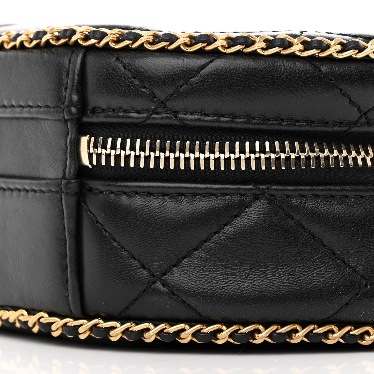 Lambskin Quilted Chain CC Round Clutch With Chain Black