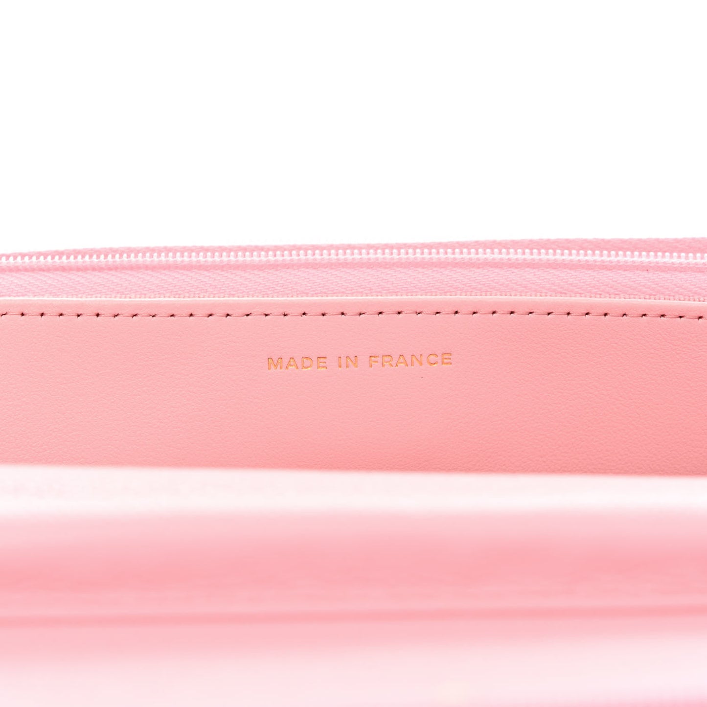 Caviar Quilted Wallet On Chain WOC Light Pink