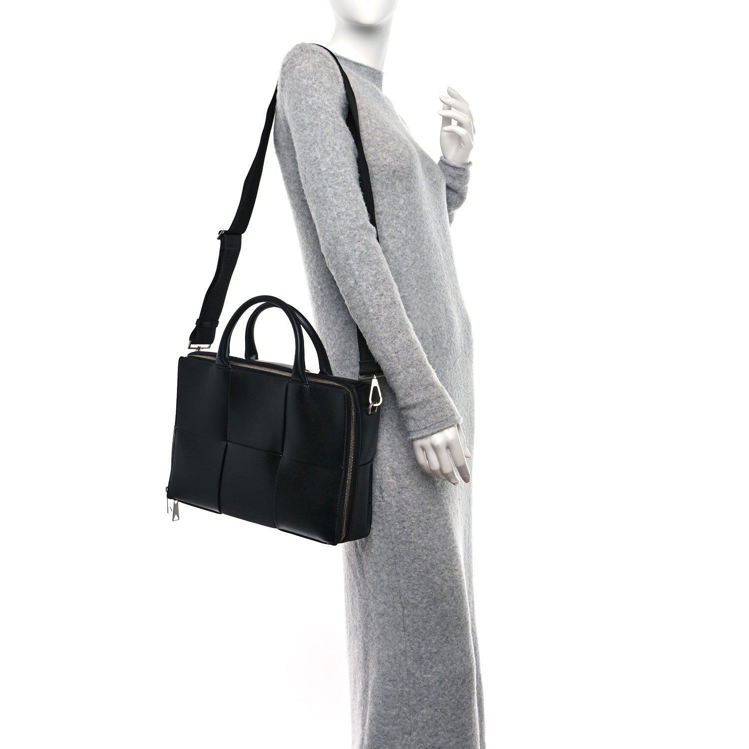 Bottega Veneta Urban Calfskin Maxi Intrecciato Arco Briefcase Black 3 of 8
