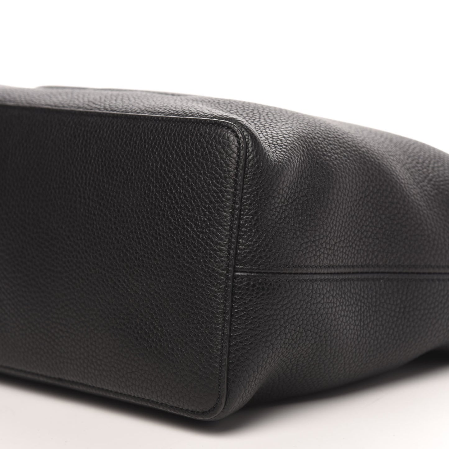Pebbled Calfskin Large Soho Hobo Black