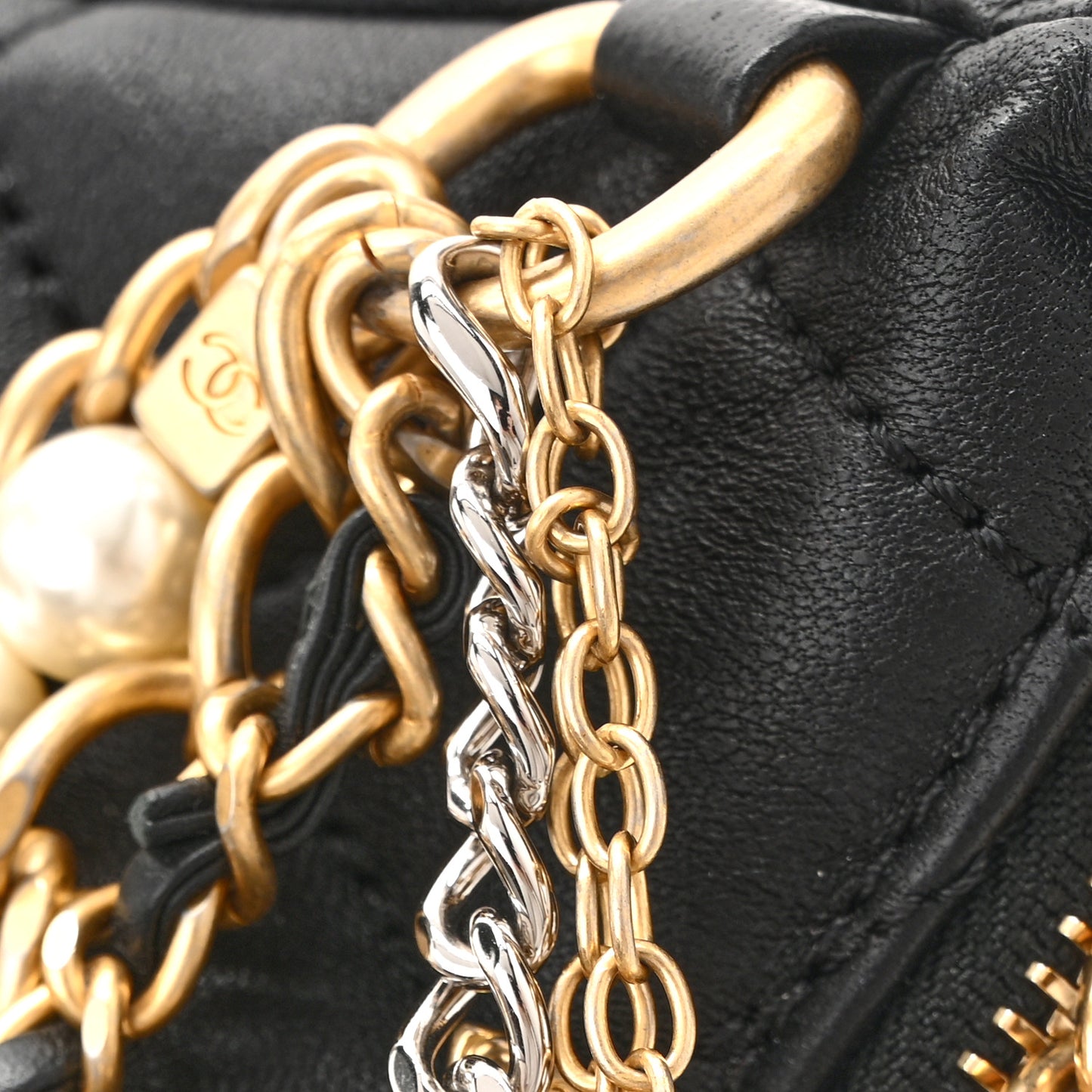 Lambskin Quilted All About Chains Hobo Black