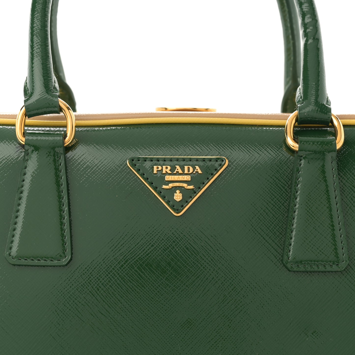 Saffiano Vernice Pyramid Bag Larice Sabbia