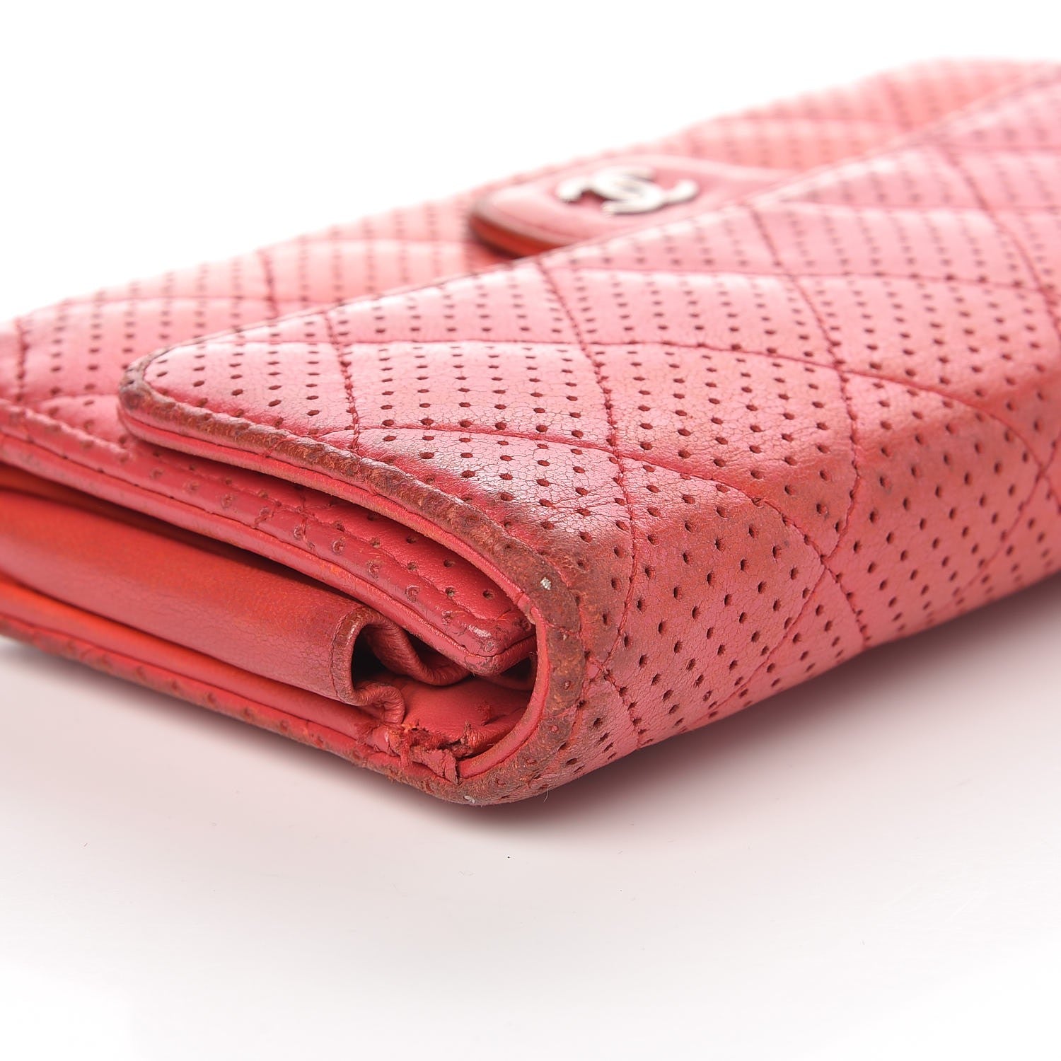 Chanel Perforated Lambskin Quilted Flap Wallet Red 18 of 20