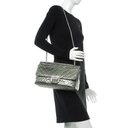 Chanel Metallic Aged Calfskin Quilted 2.55 Reissue 227 Flap Green 3 of 8