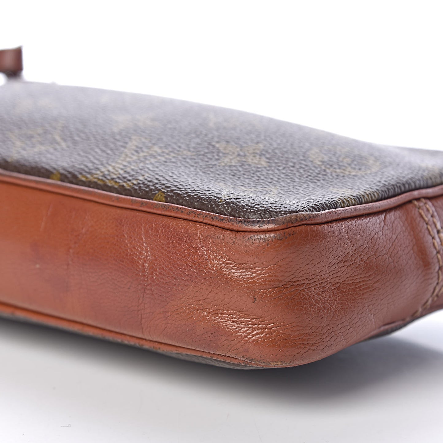 Monogram Pochette