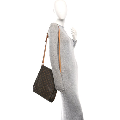 Louis Vuitton Monogram Musette GM 2 of 11