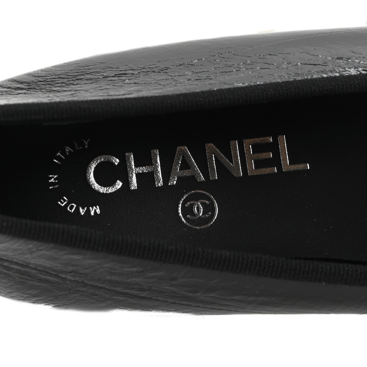Crumpled Shiny Lambskin CC Cap Toe Ballerina Flats 37 Black White