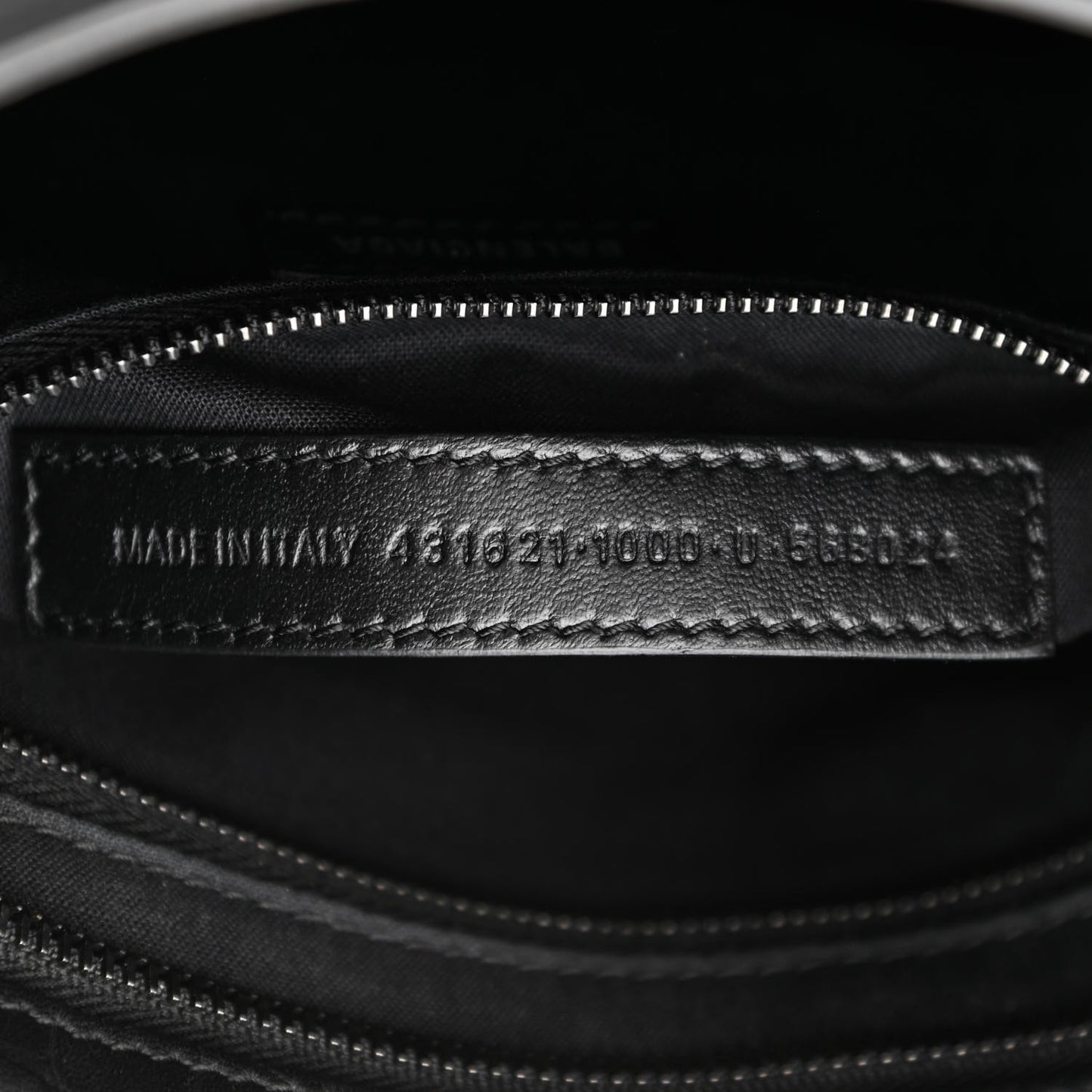 Matte Supple Lambskin Crocodile Embossed Classic Black Hardware S City Black