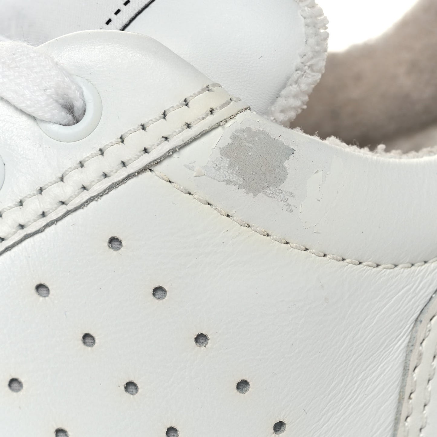 Calfskin Womens Logo Sneakers 40 White