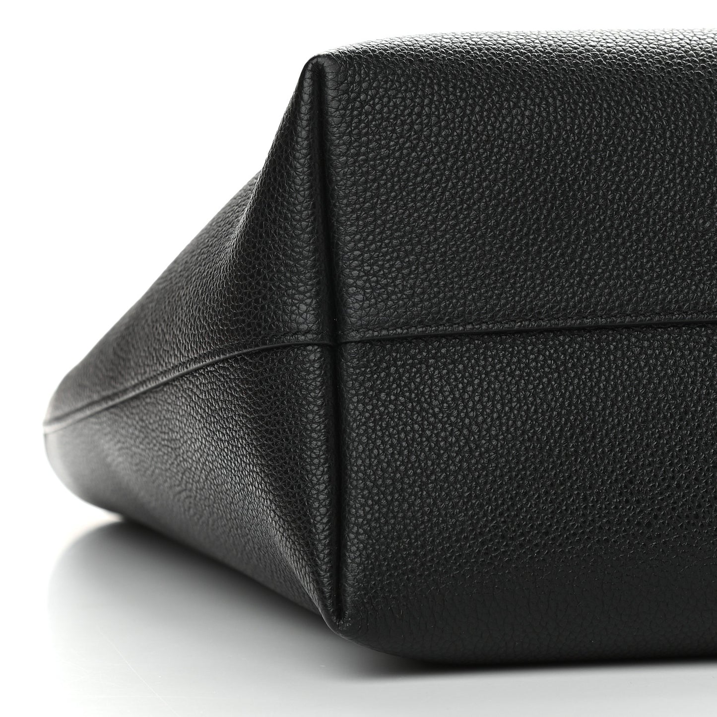Grained Calfskin East West Medium Zipper Tote Black