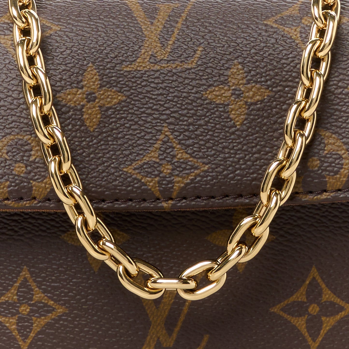 Monogram Ivy Wallet On Chain
