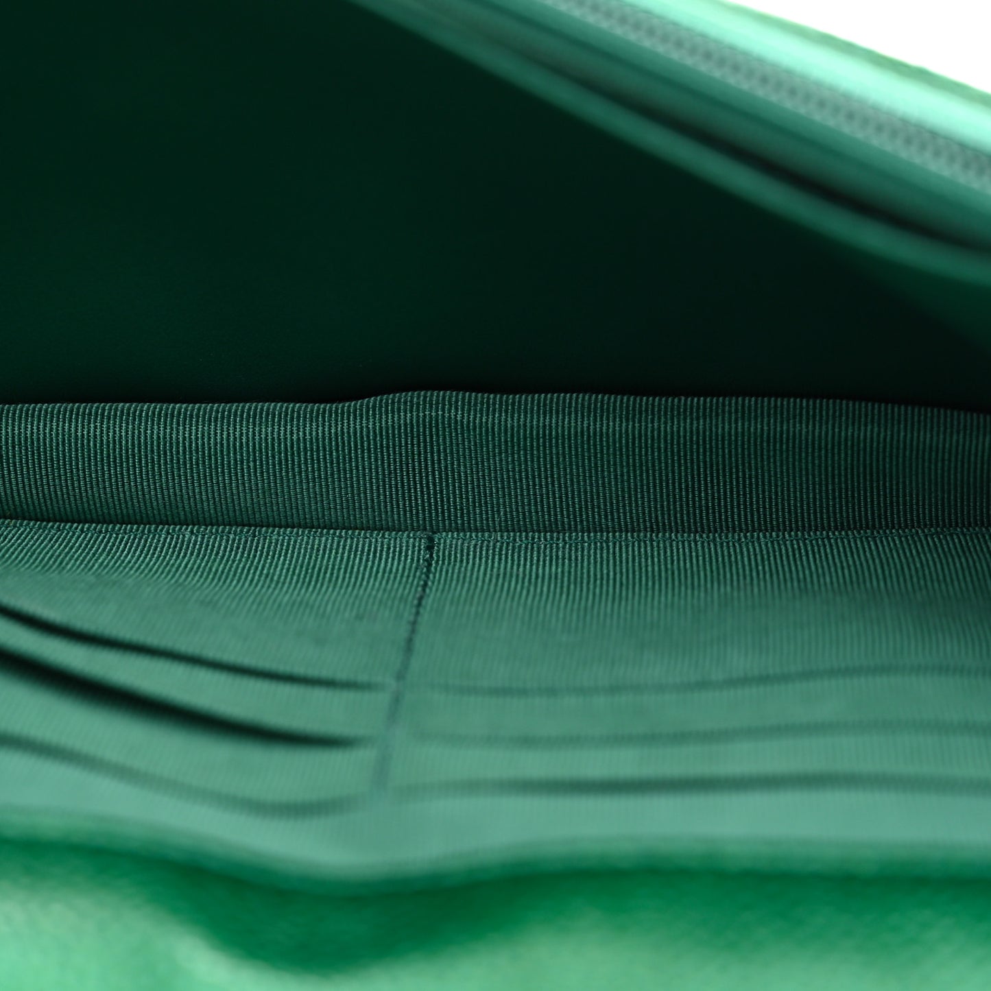 Metallic Caviar Quilted Wallet On Chain WOC Green