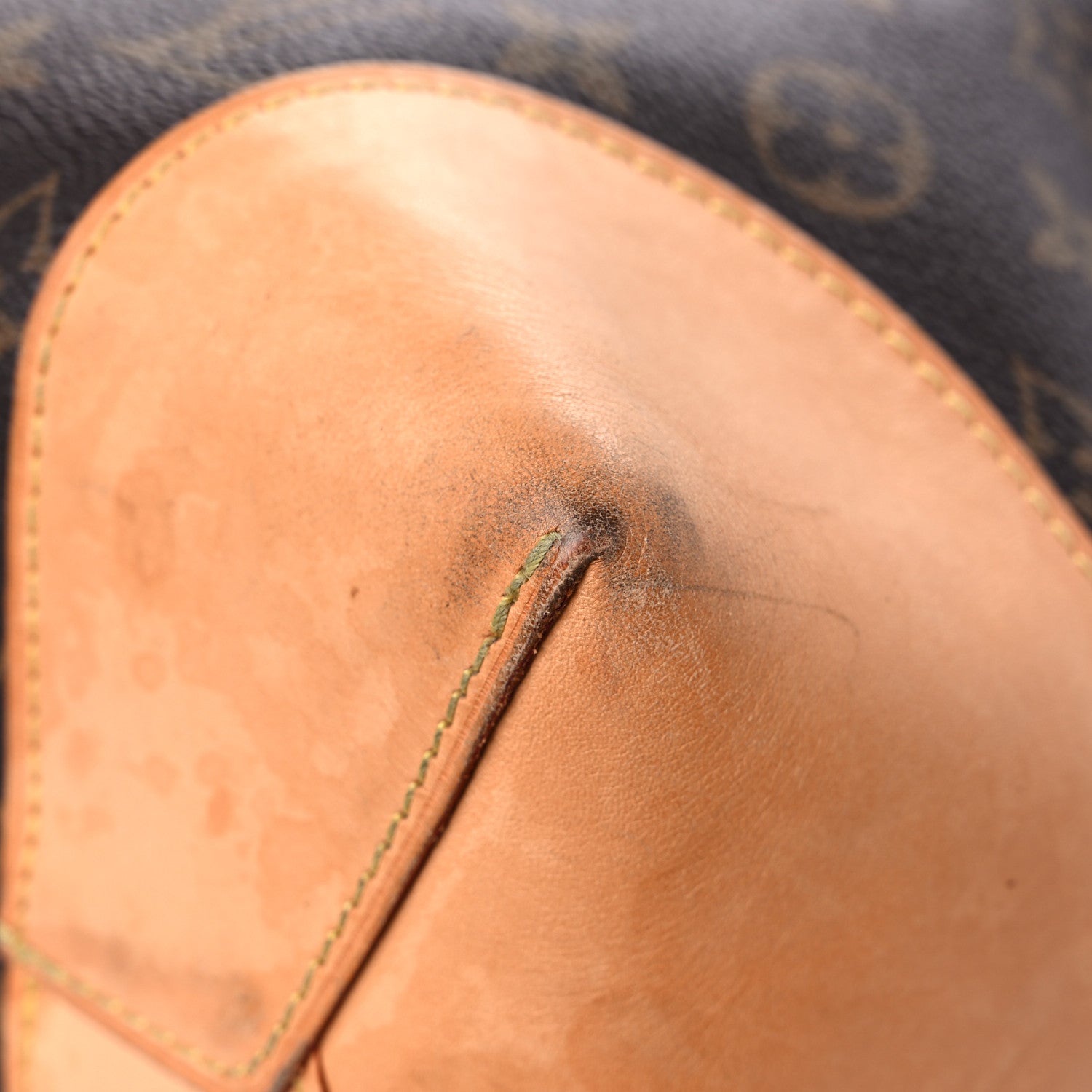 Louis Vuitton Monogram Berri MM 8 of 16
