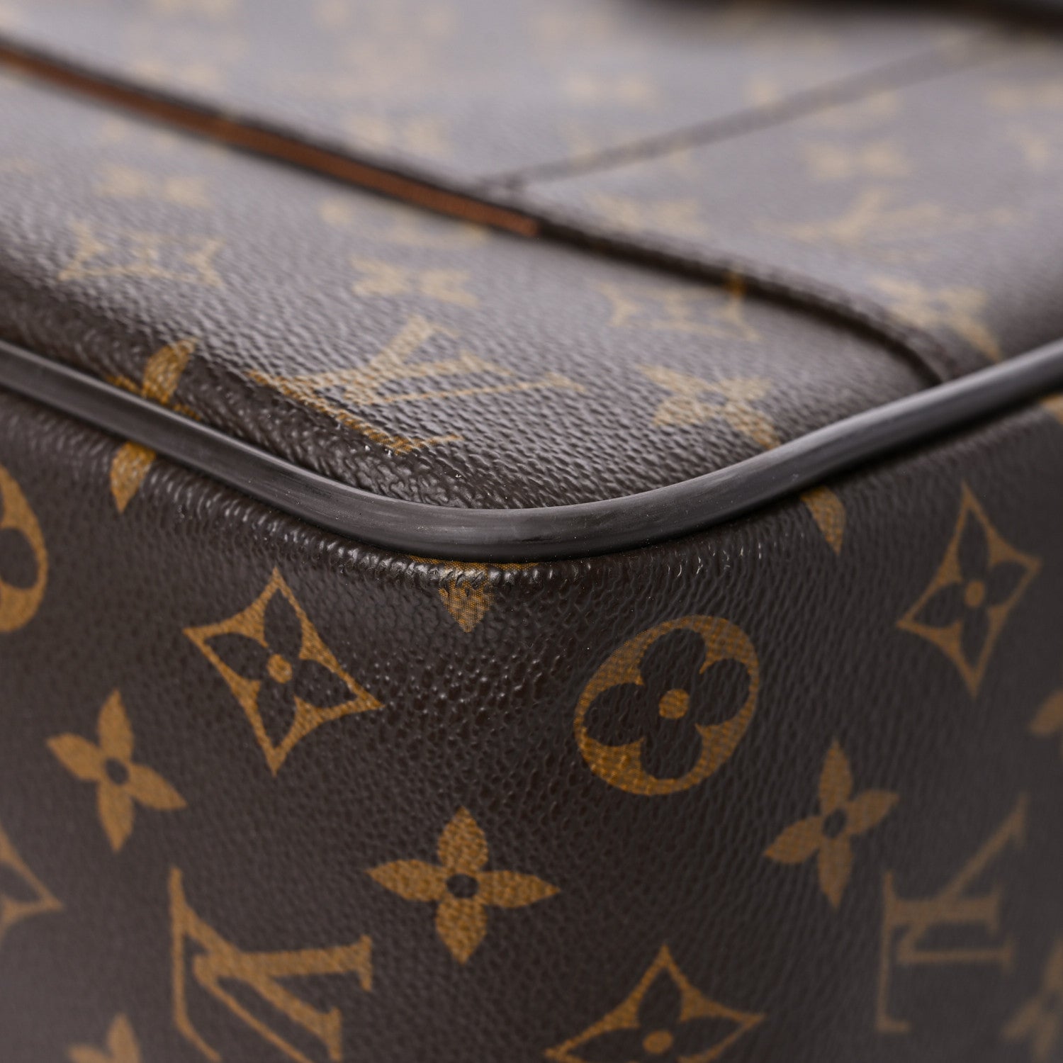 Louis Vuitton Monogram Icare Bag 13 of 22