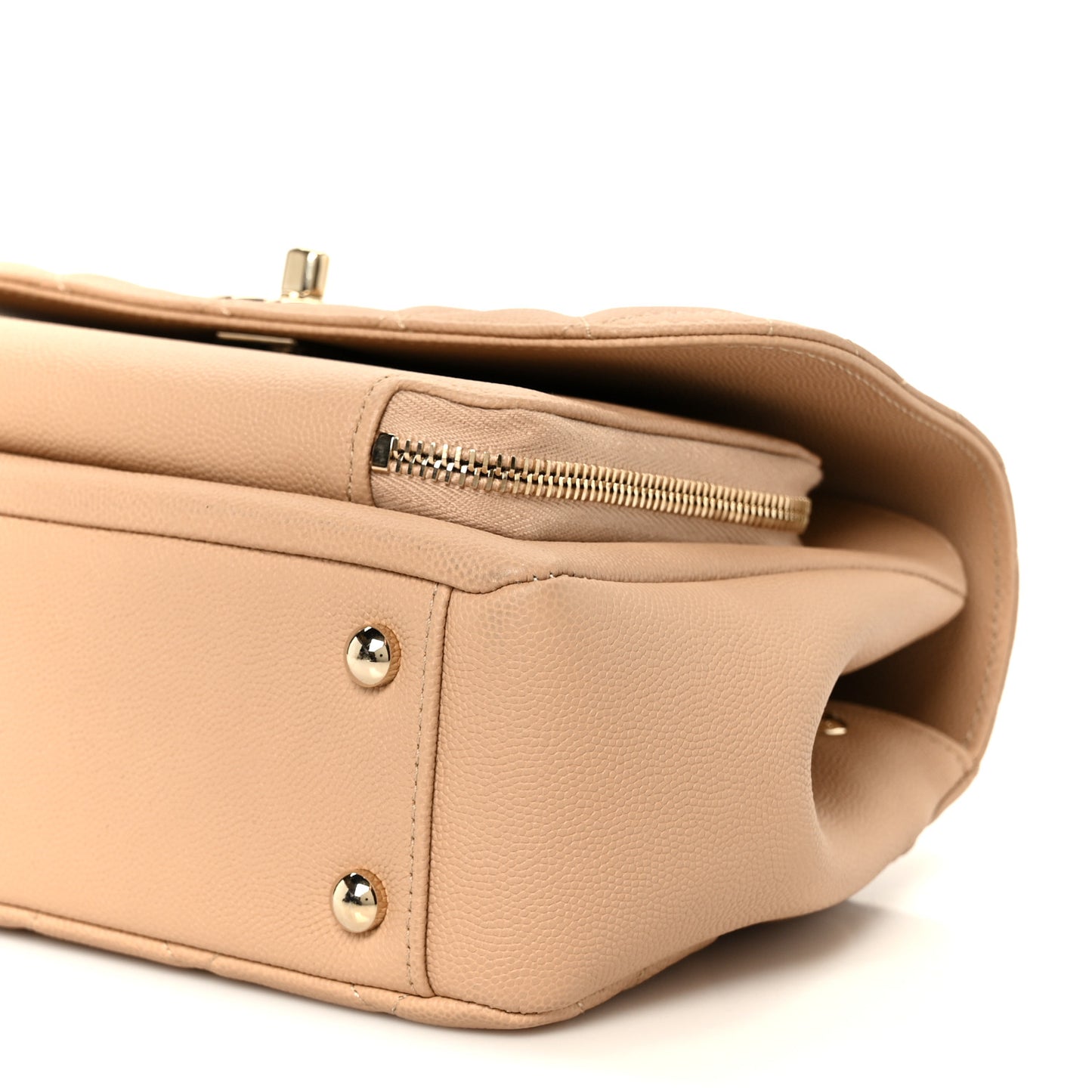 Caviar Quilted Medium Business Affinity Flap Beige