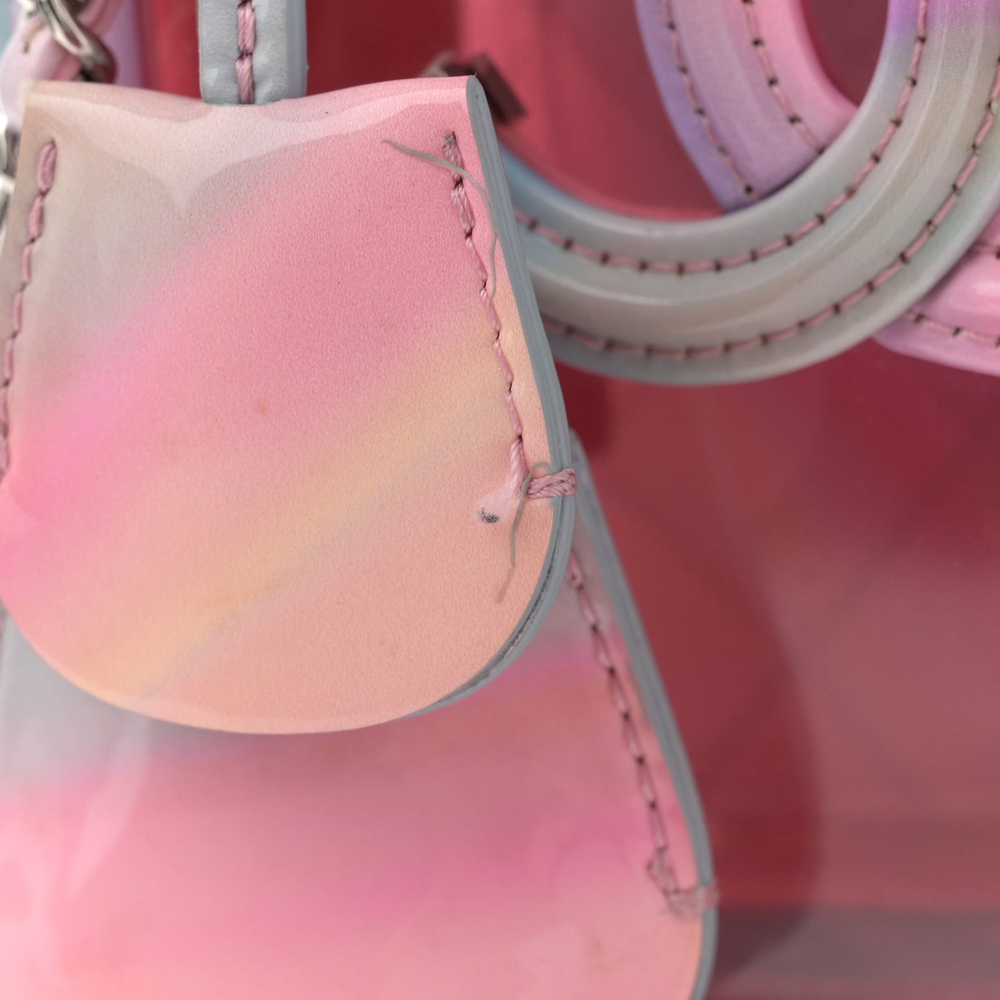 PVC Patent Calfskin Patent Lambskin Vertical Vanity Case Pink
