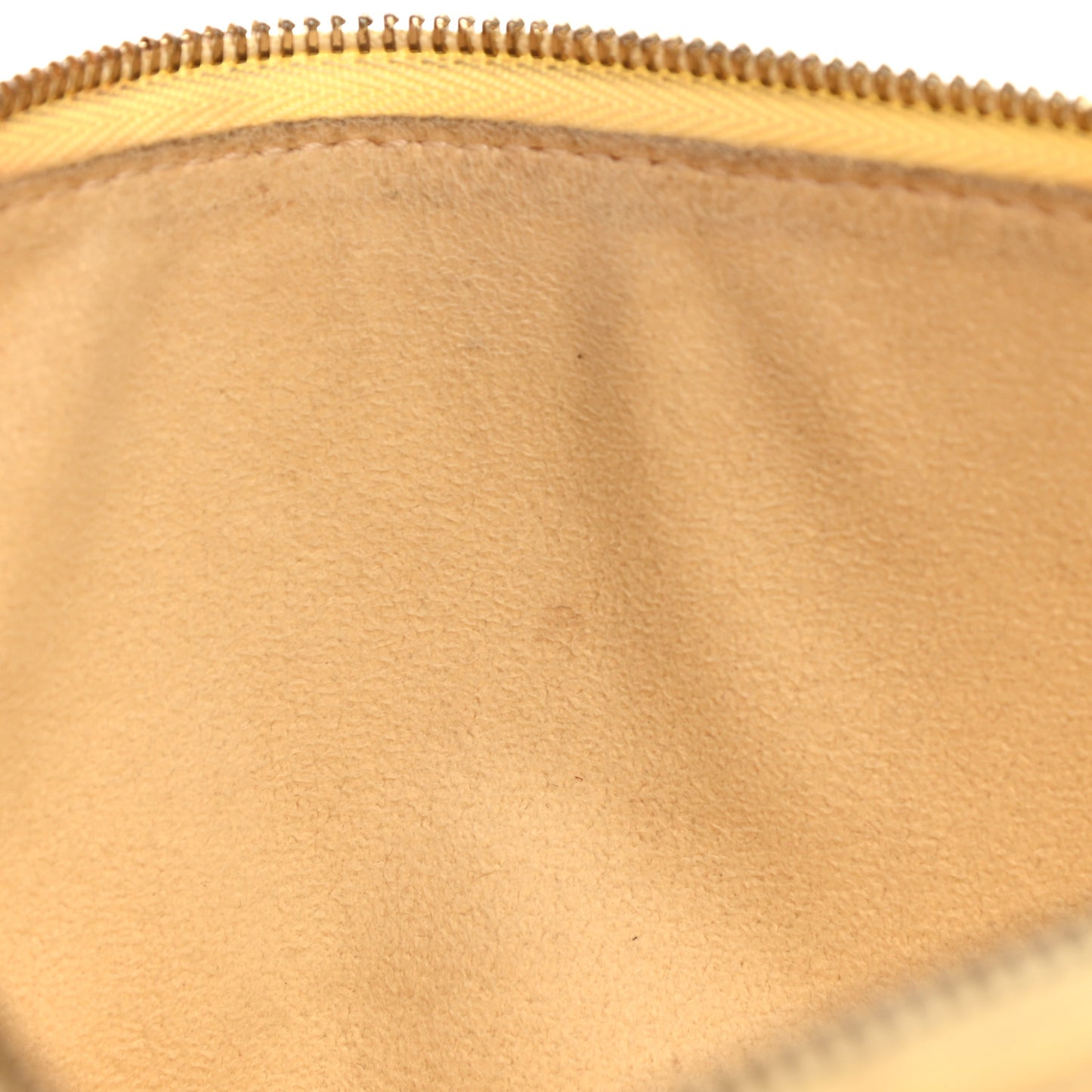 Epi Pochette Accessories 24 Vanilla