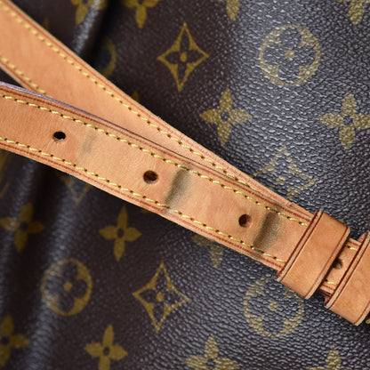 Louis Vuitton Monogram Menilmontant MM 8 of 8