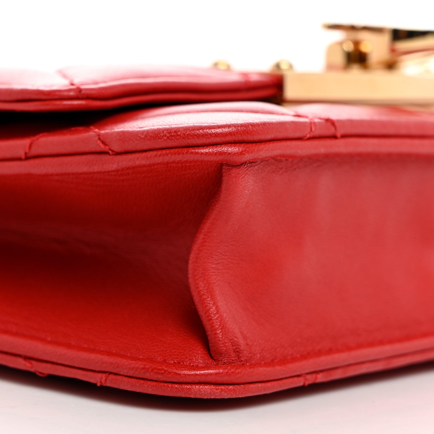 Lambskin Quilted Golden Class Wallet on Chain WOC Red
