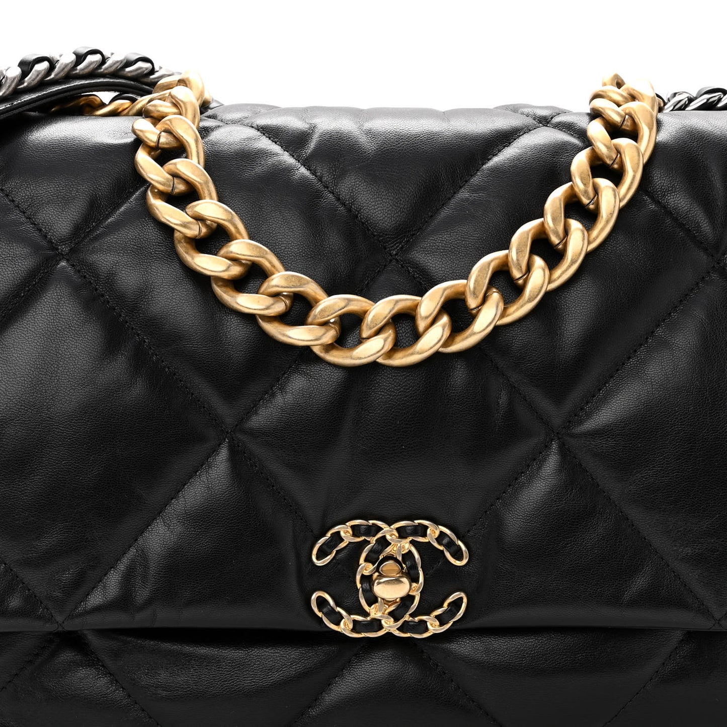 Lambskin Quilted Maxi Chanel 19 Flap Black