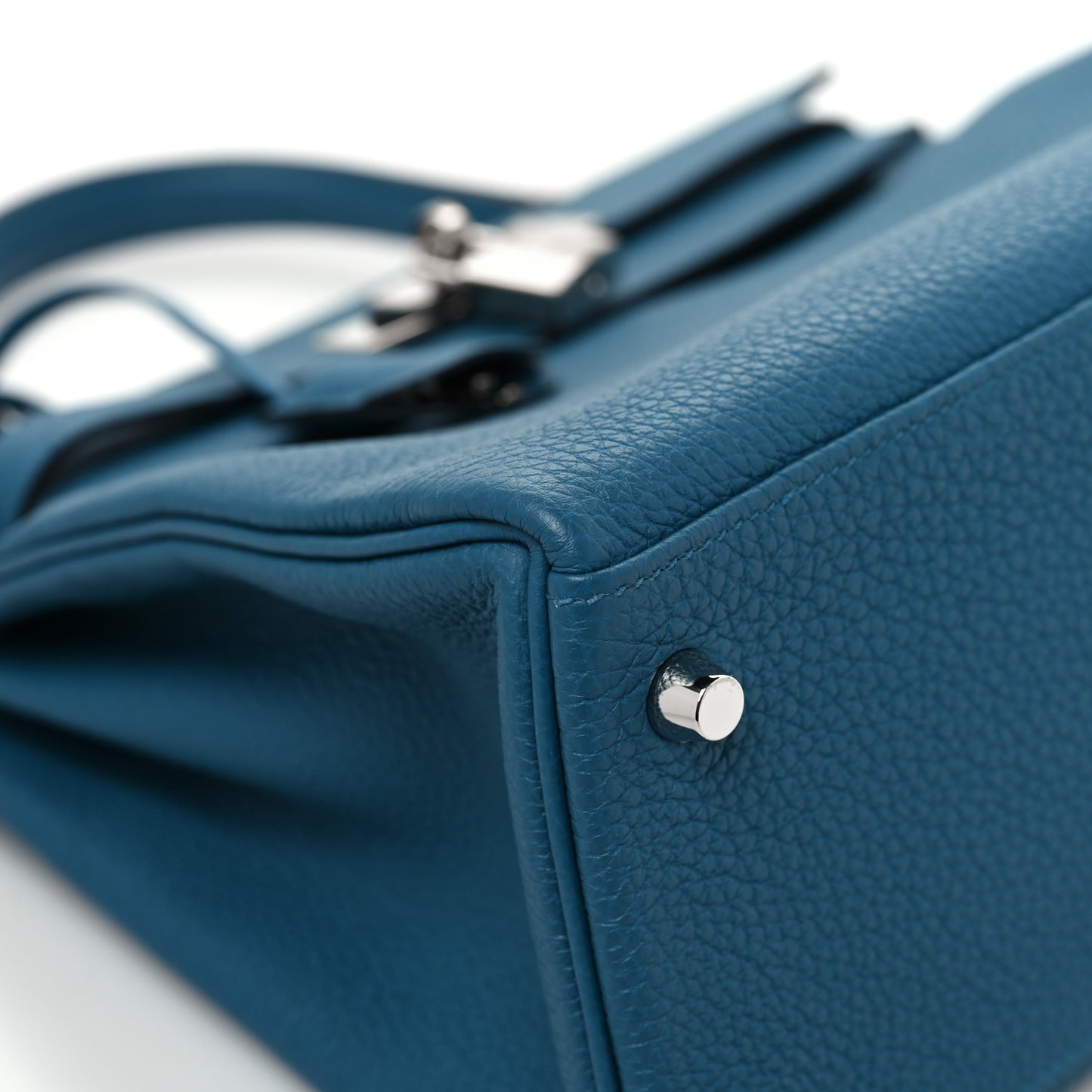 Togo Kelly Retourne 28 Bleu De Galice