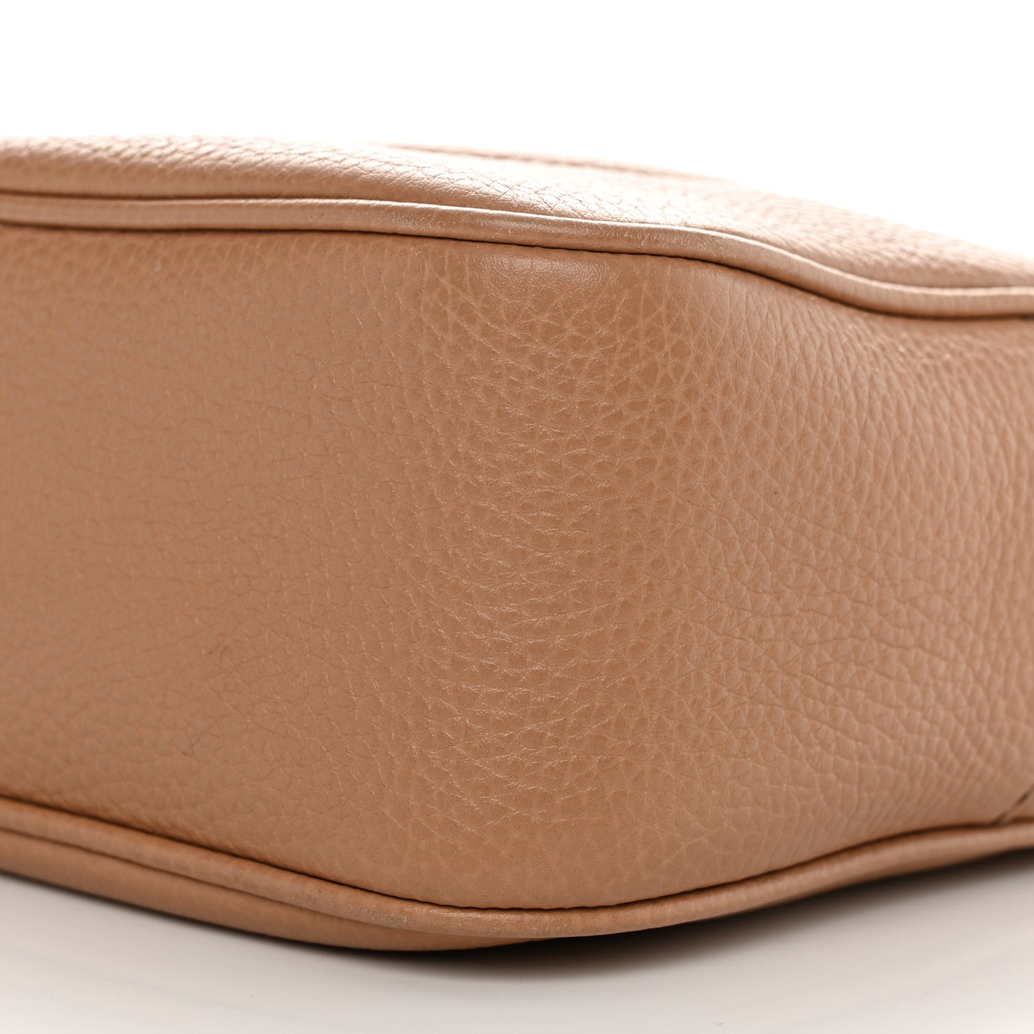 Gucci Pebbled Calfskin Small Soho Disco Bag Camelia 10 of 10
