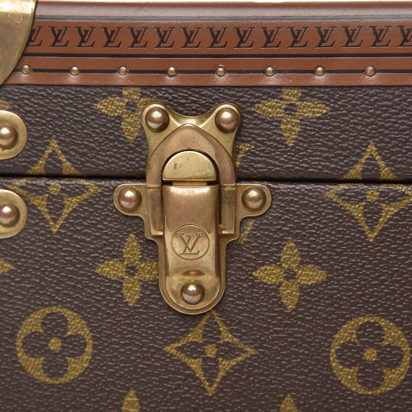Monogram Bisten 55