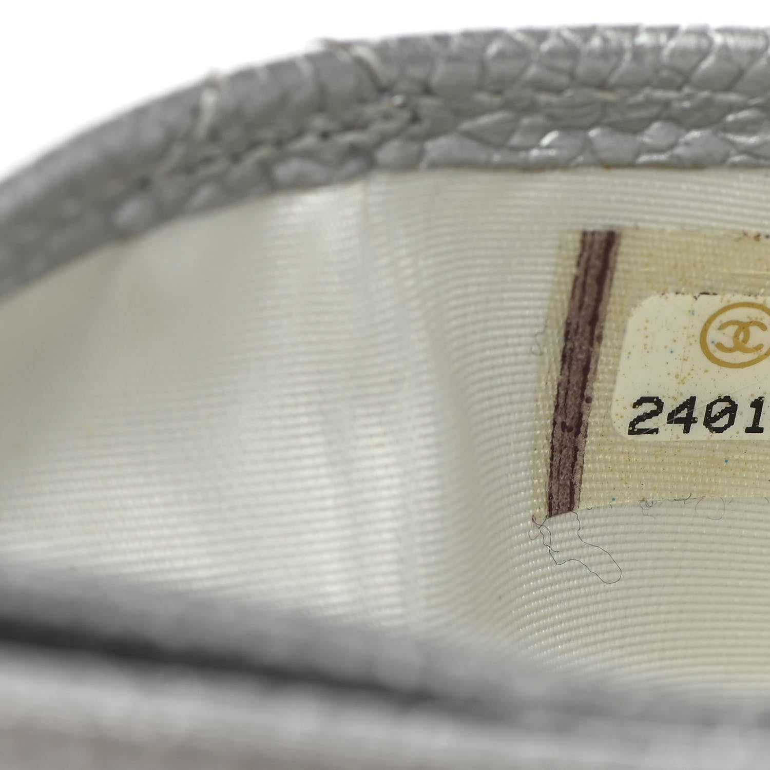 Chanel Metallic Caviar Quilted Card Holder Silver 8 of 9