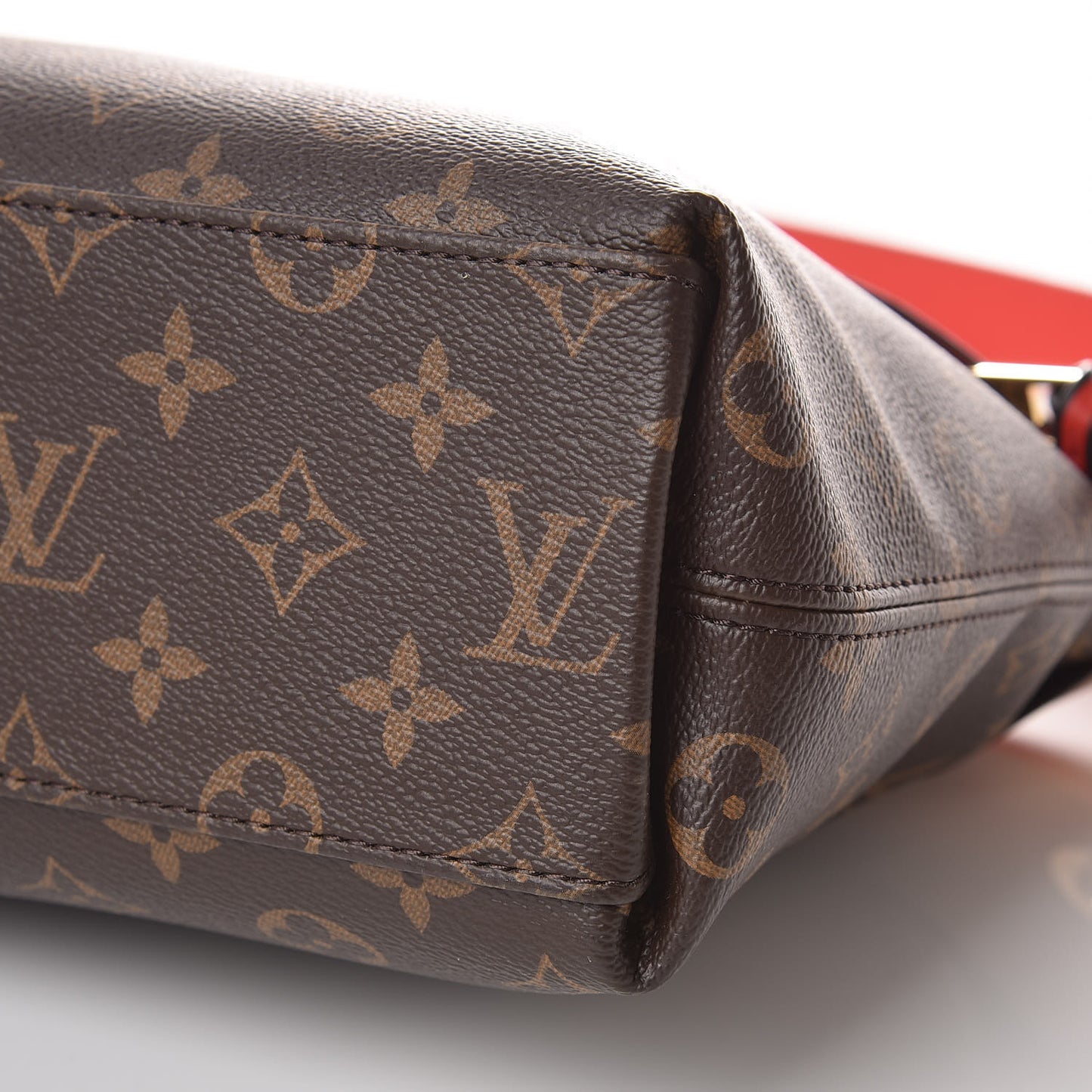Monogram Tuileries Besace Caramel Rouge