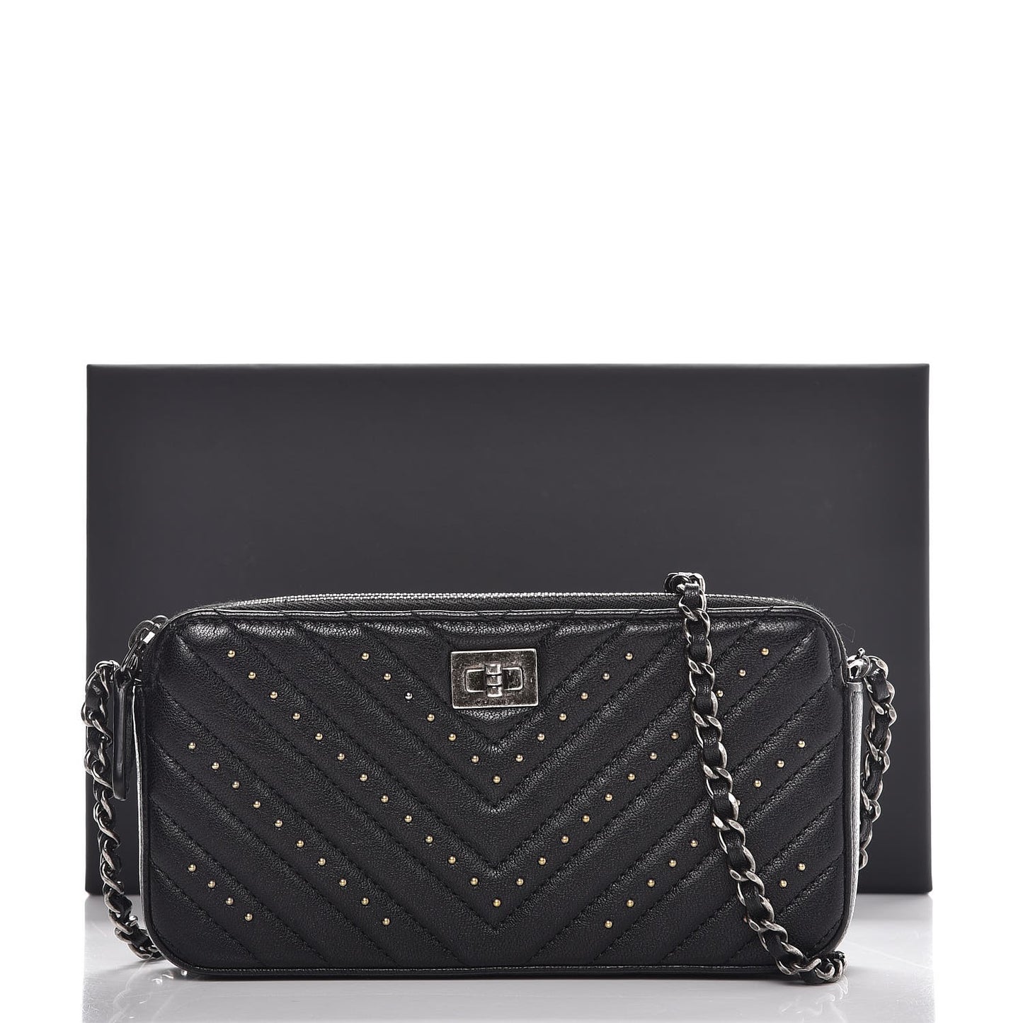Sheepskin Chevron Quilted Studded Reissue Small Clutch With Chain Black