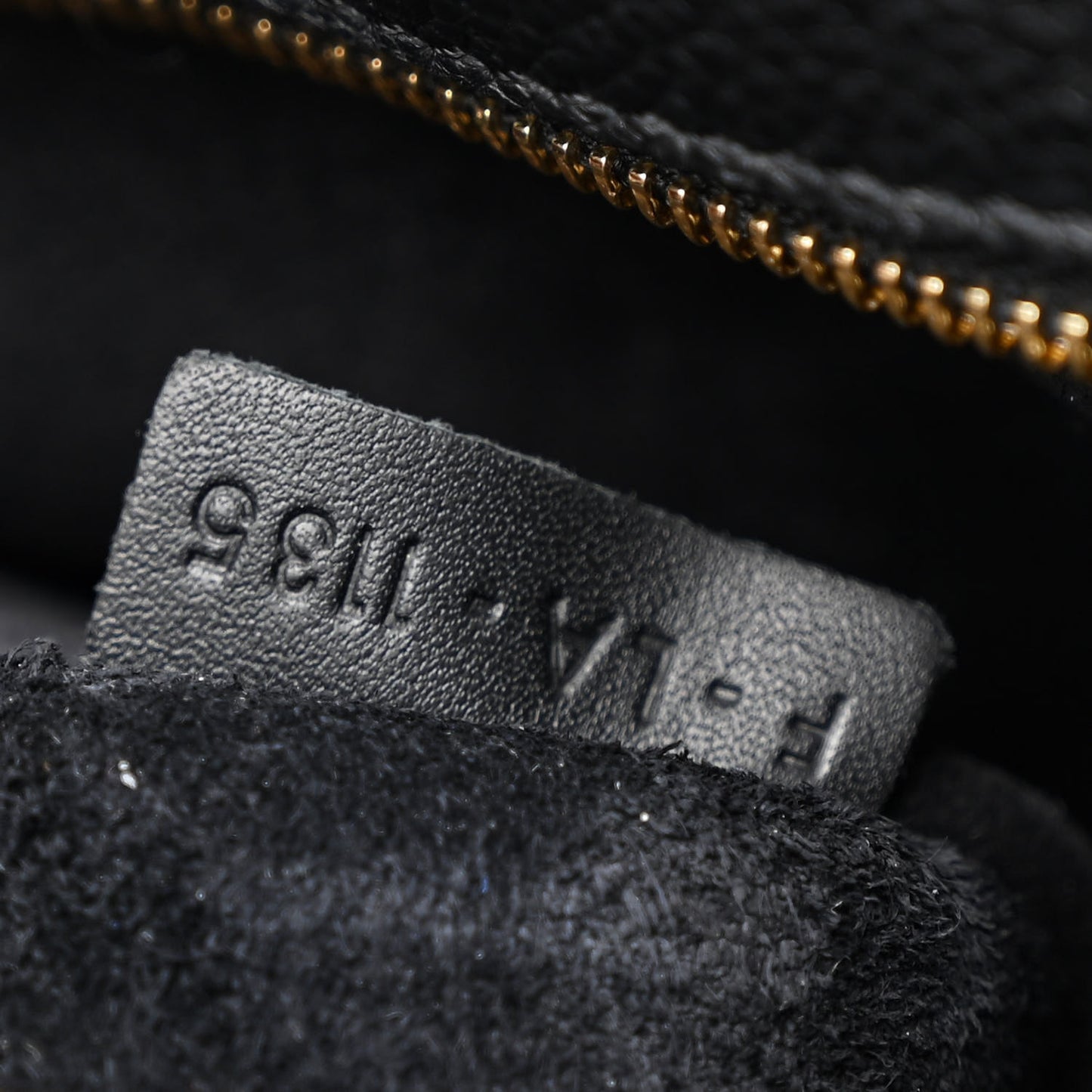 Soft Grained Calfskin Medium Belt Cabas Phantom Black