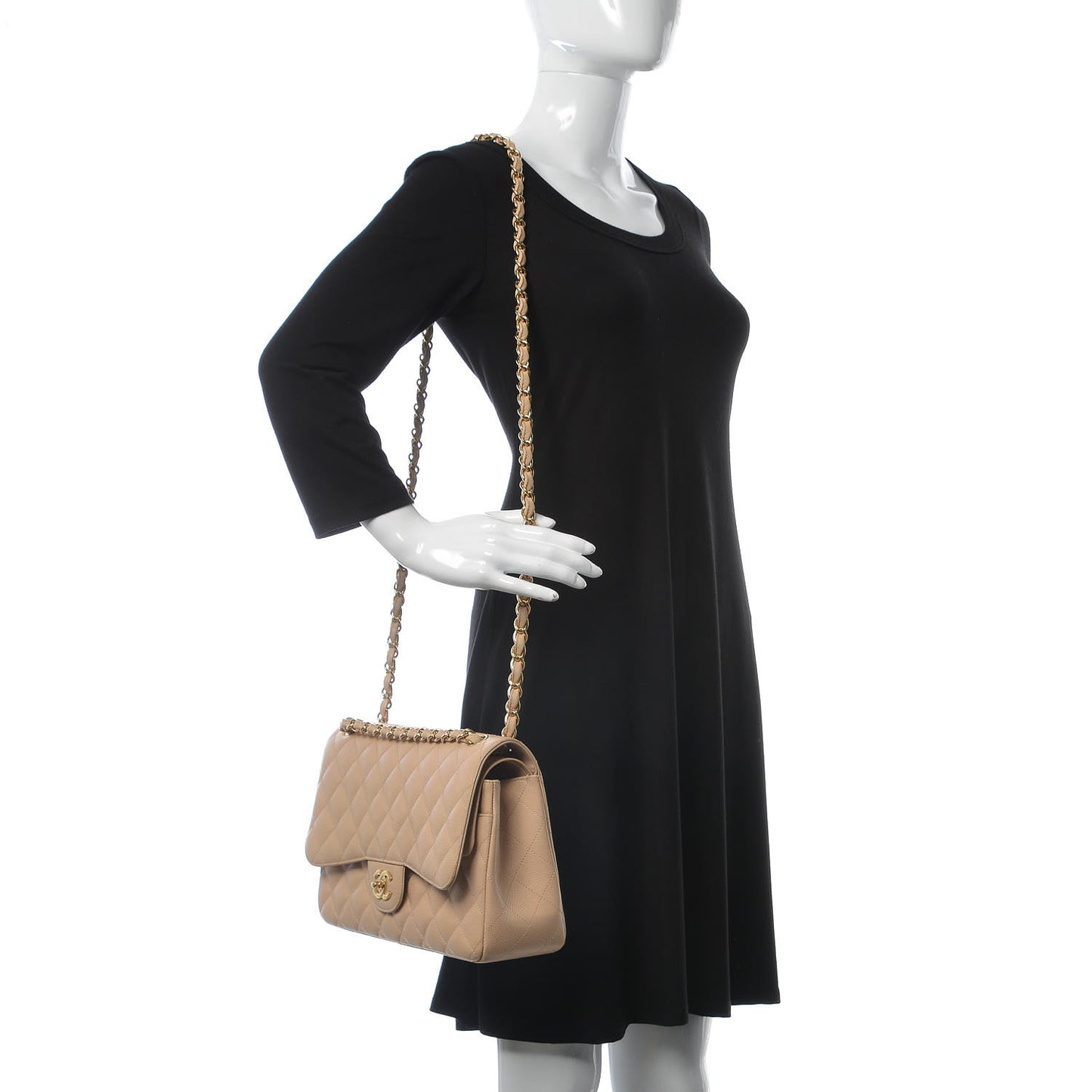 Caviar Quilted Jumbo Double Flap Beige Clair