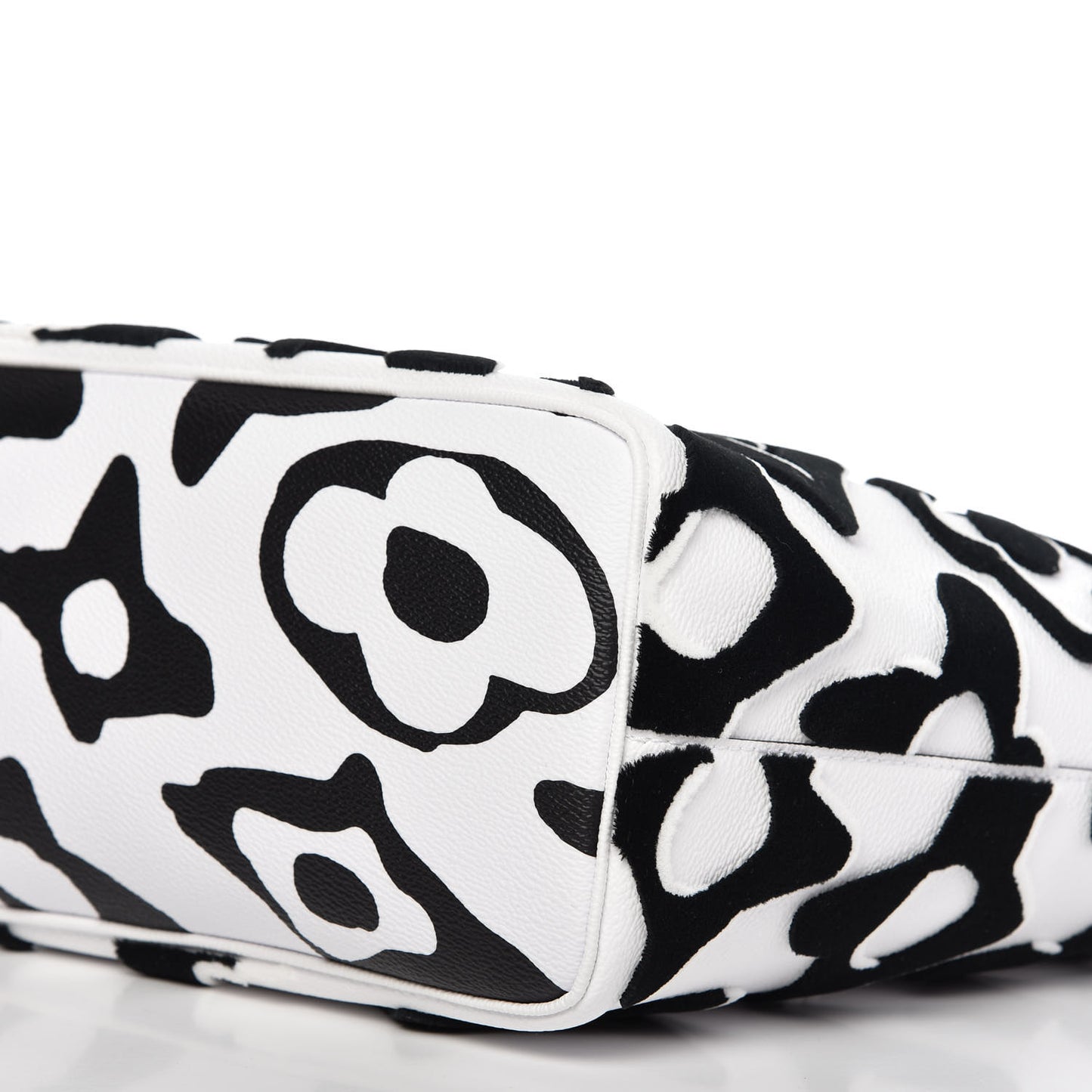 X UF Tufted Monogram Tufted Cabas White Black