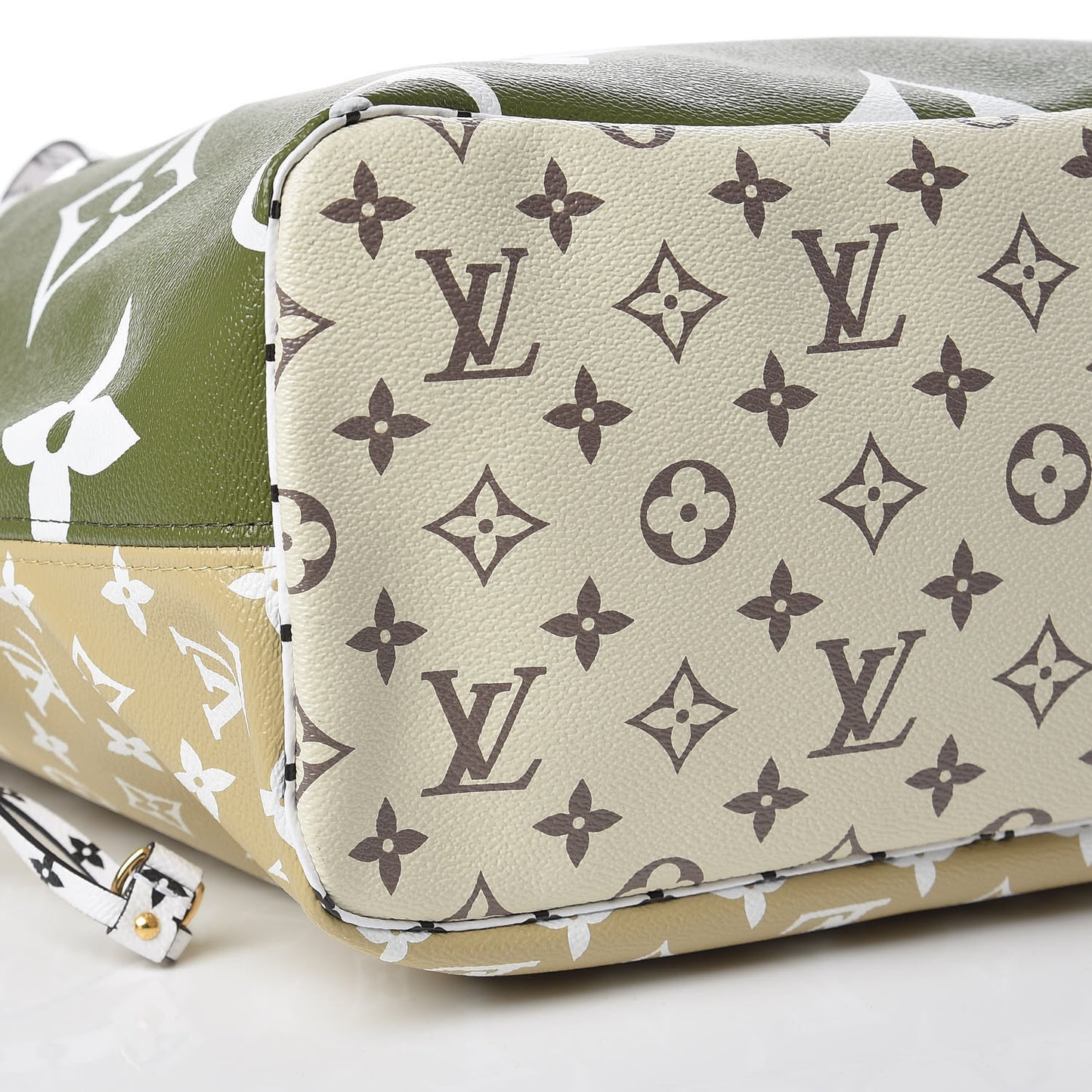 Monogram Giant Neverfull MM Kaki