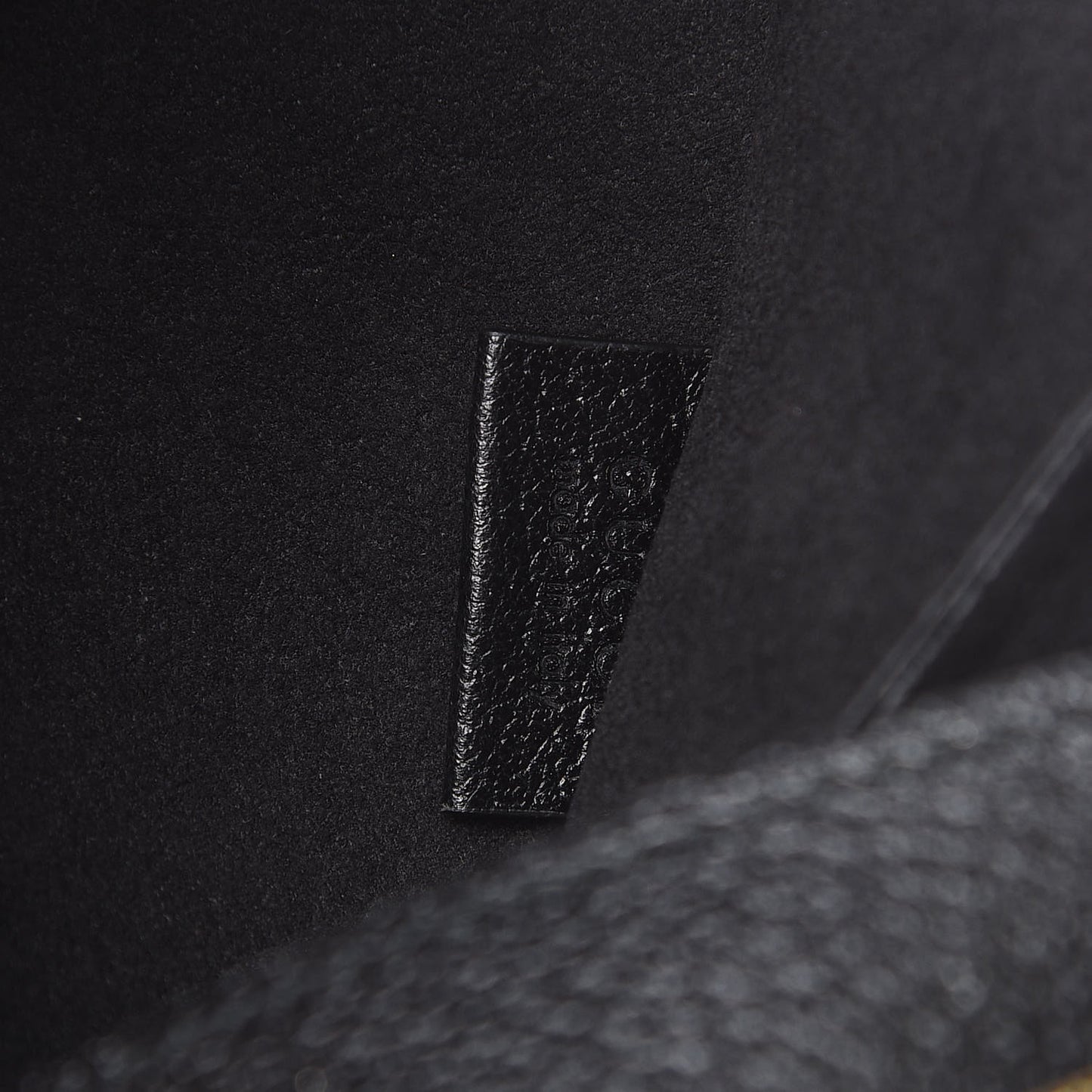 Grained Calfskin Bee Star Portfolio Black