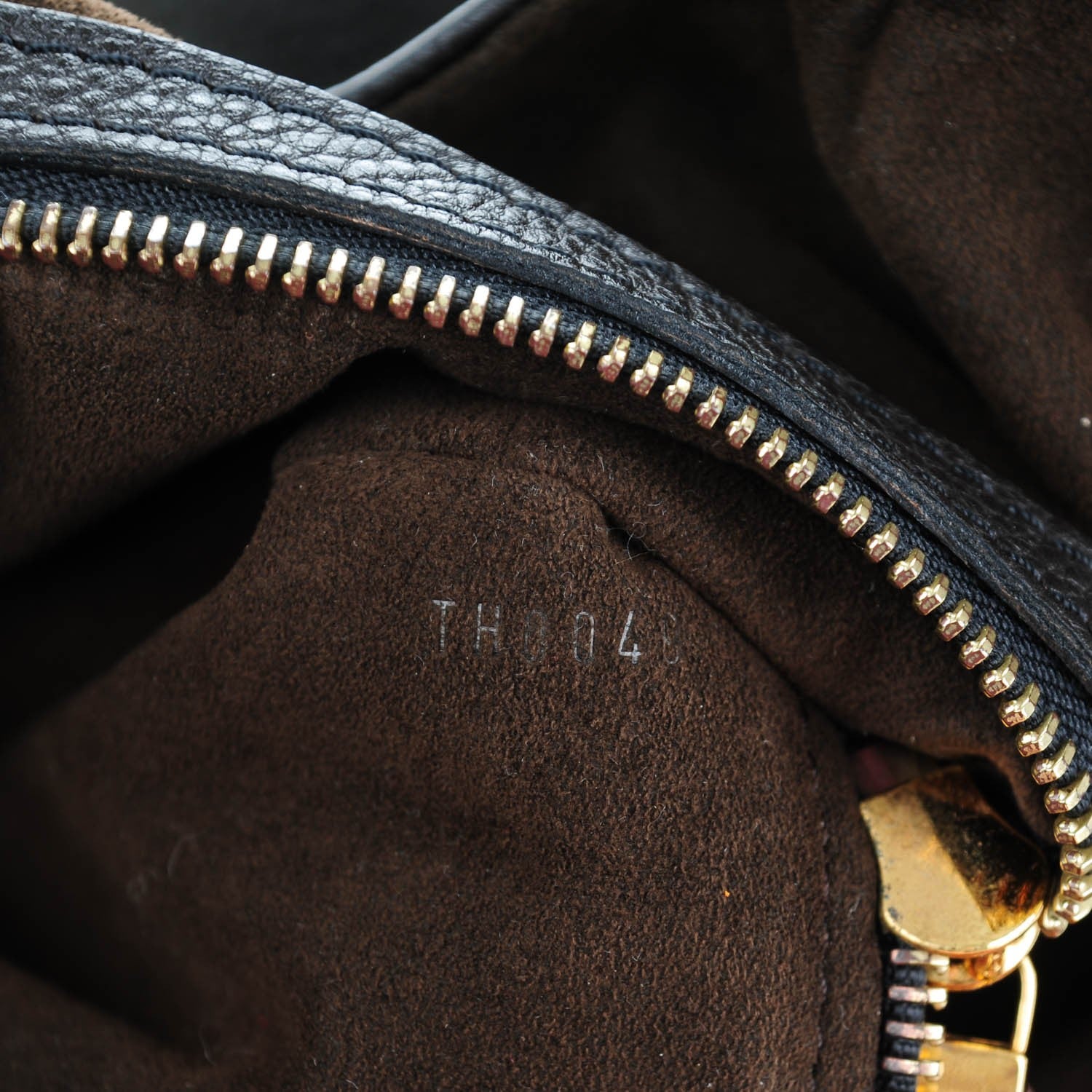 Louis Vuitton Mahina XL Chocolate 7 of 7