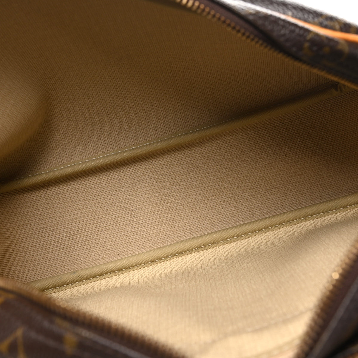 Louis Vuitton Monogram Reporter PM 6 of 10