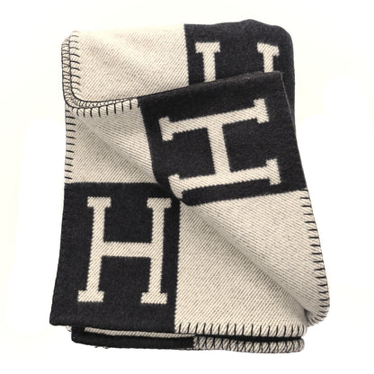 Hermes Wool Cashmere Avalon Signature Blanket Ecru Gris Fonce 3 of 5
