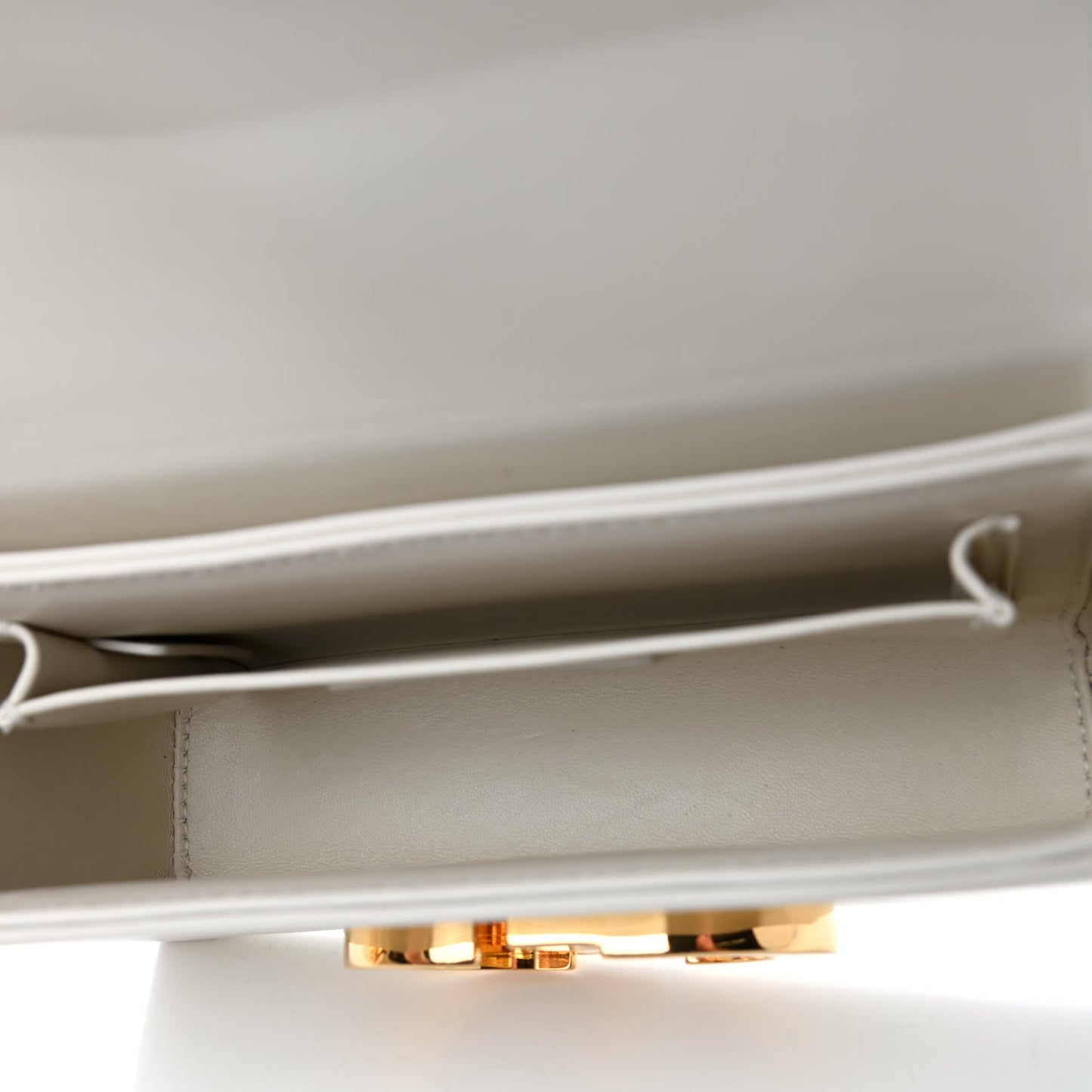 Smooth Calfskin 30 Montaigne Box Bag White