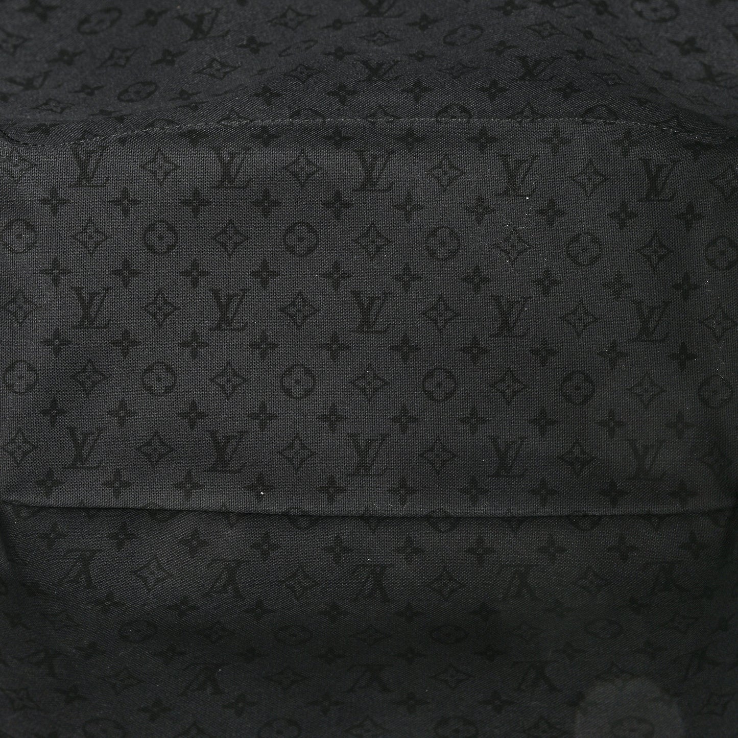 Monogram Giant Crafty Neverfull MM Creme Rouge Black