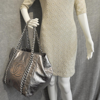 Chanel Leather XL Modern Chain Tote Metallic 3 of 11